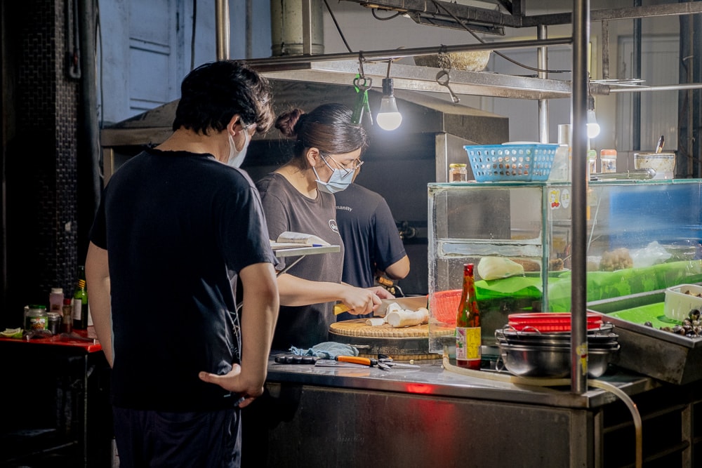 台南中西|馬公廟葉家燒烤|在面前空地搬桌椅的接地氣熱炒小吃 - 第4張圖