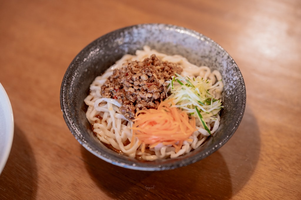 花蓮市區|再回首精緻牛/羊肉麵|經濟實惠湯頭好喝、料多味美、超推牛三寶乾拌麵 - 第24張圖