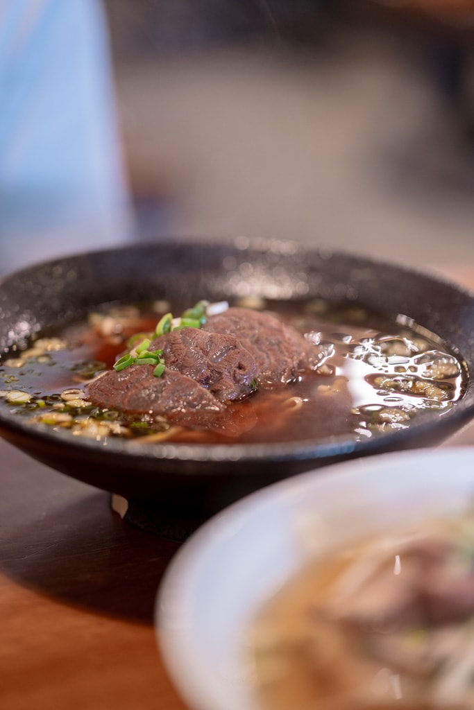 花蓮市區|再回首精緻牛/羊肉麵|經濟實惠湯頭好喝、料多味美、超推牛三寶乾拌麵 - 第22張圖