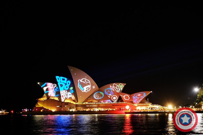 〔雪梨。Sydney〕。2015雪梨燈光節Vivid Light-歌劇院